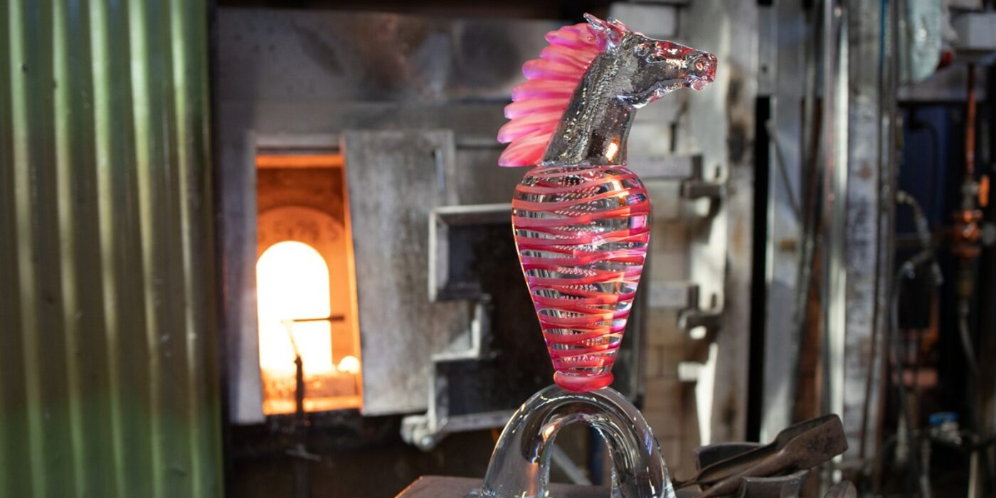 Kjell Engman designs Elitloppet's honorary award
