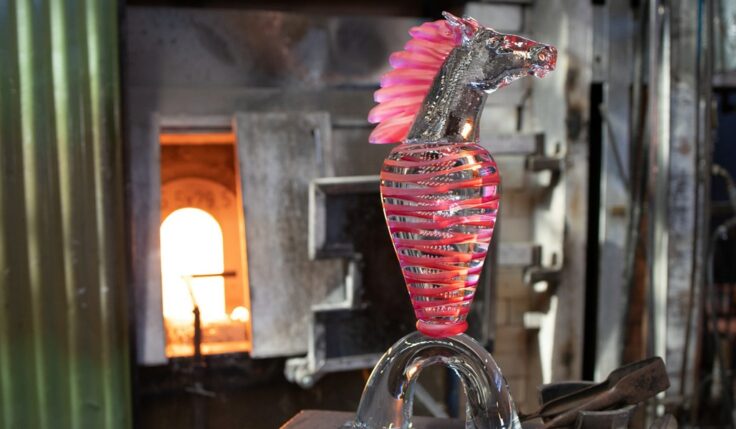 Kjell Engman designs Elitloppet's honorary award